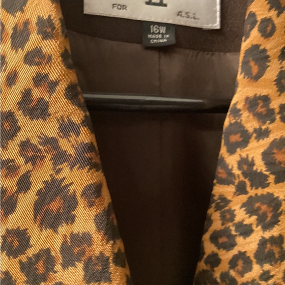 Suit Jacket with Skirt - Picture 2 of 4